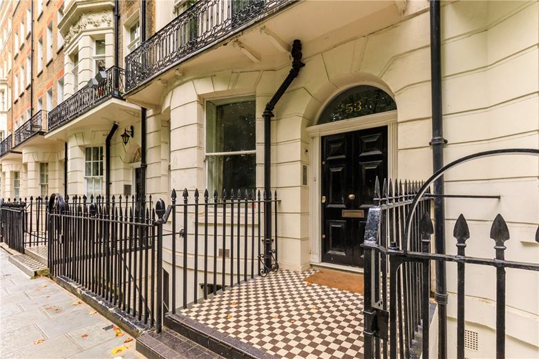 5 bedroom house, Montagu Square, Marylebone W1H - Available