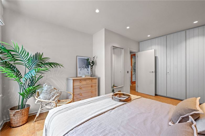 2 bedroom flat, Bingham Place, Marylebone W1U - Available
