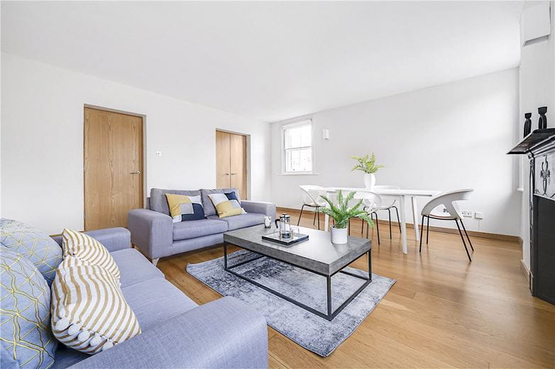 2 bedroom flat, Marylebone High Street, London W1U - Available