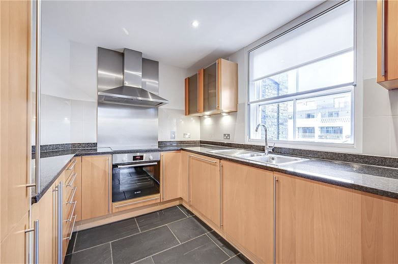 2 bedroom flat, Marylebone High Street, London W1U - Available