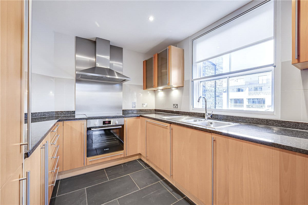 2 bedroom flat, Marylebone High Street, London W1U - Available