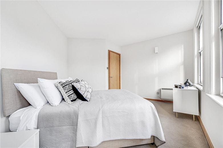 2 bedroom flat, Marylebone High Street, London W1U - Available