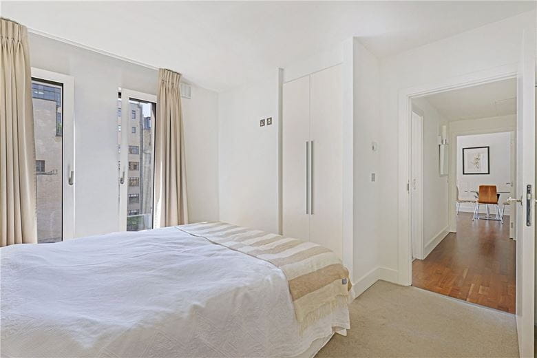 2 bedroom flat, Weymouth Street, London W1W - Available