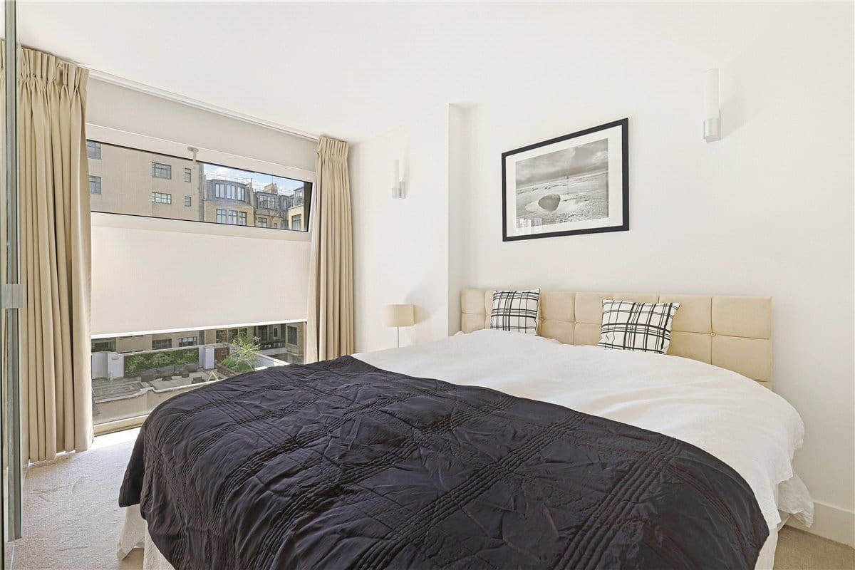 2 bedroom flat, Weymouth Street, London W1W - Available