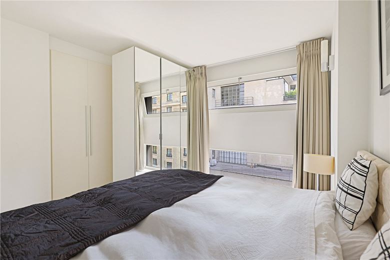 2 bedroom flat, Weymouth Street, London W1W - Available