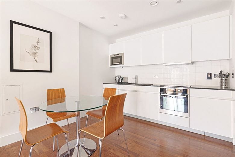 2 bedroom flat, Weymouth Street, London W1W - Available
