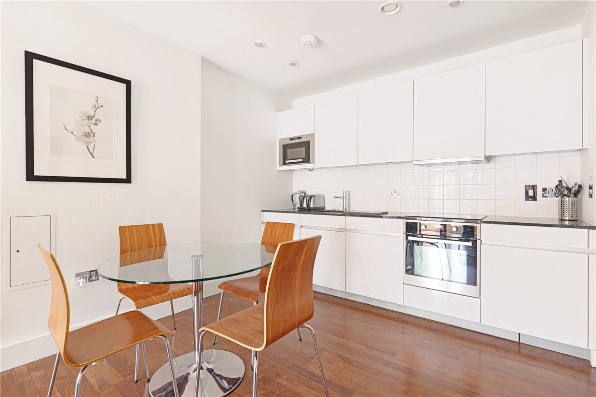 2 bedroom flat, Weymouth Street, London W1W - Available