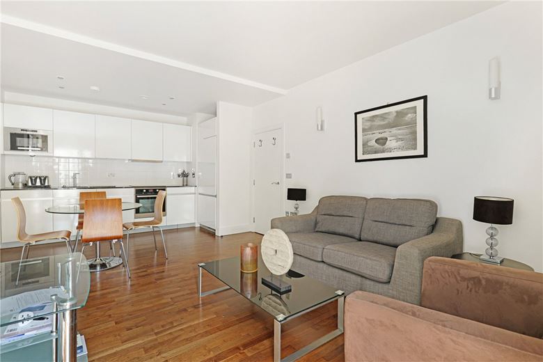 2 bedroom flat, Weymouth Street, London W1W - Available