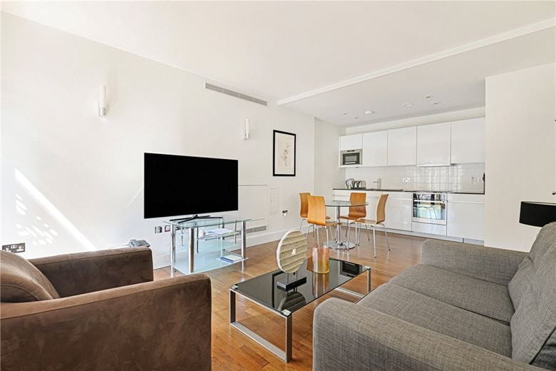 2 bedroom flat, Weymouth Street, London W1W - Available