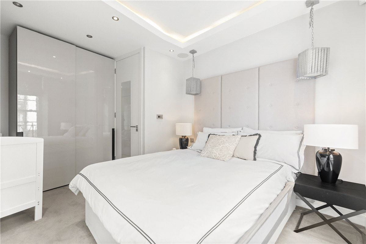 2 bedroom maisonette, Marylebone Street, London W1G - Available