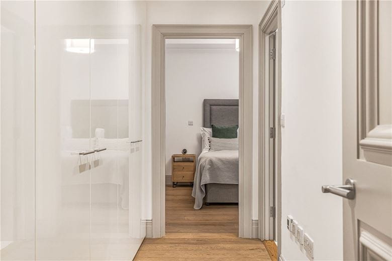 2 bedroom flat, Devonshire Street, Marylebone W1W