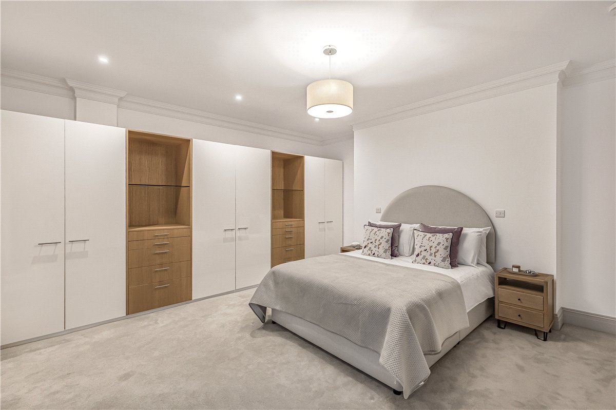 2 bedroom flat, Devonshire Street, Marylebone W1W