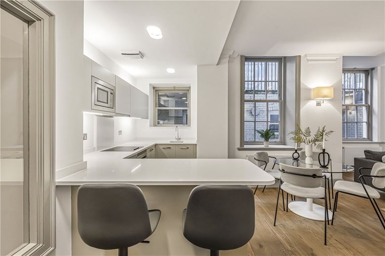 2 bedroom flat, Devonshire Street, Marylebone W1W