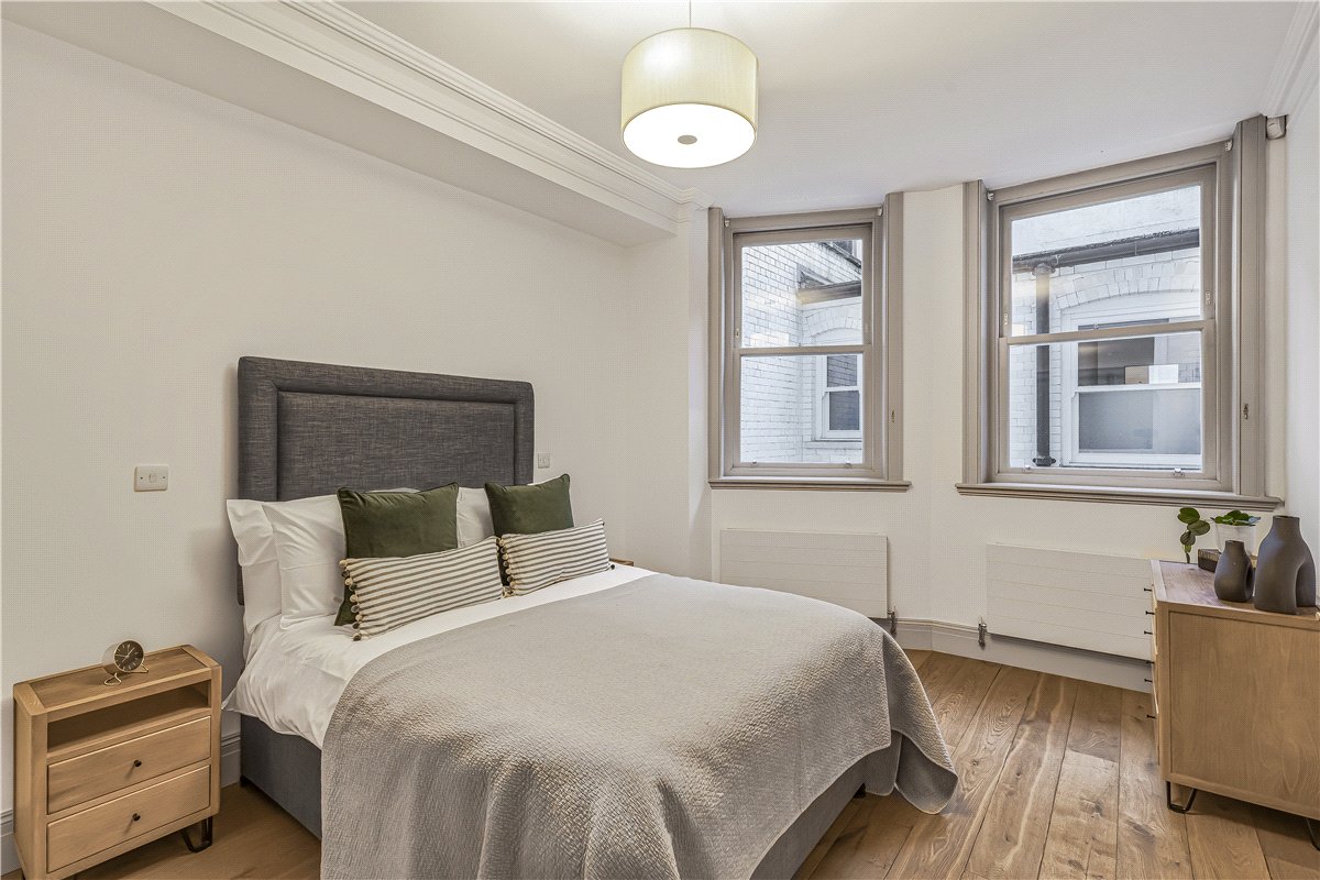 2 bedroom flat, Devonshire Street, Marylebone W1W