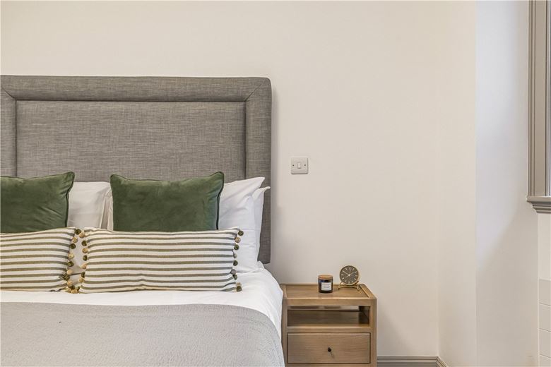 2 bedroom flat, Devonshire Street, Marylebone W1W