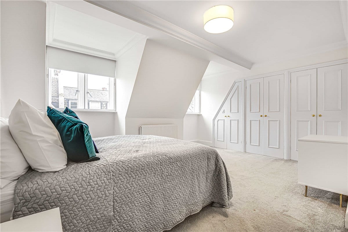 3 bedroom flat, Wimpole Street, Marylebone W1G - Available