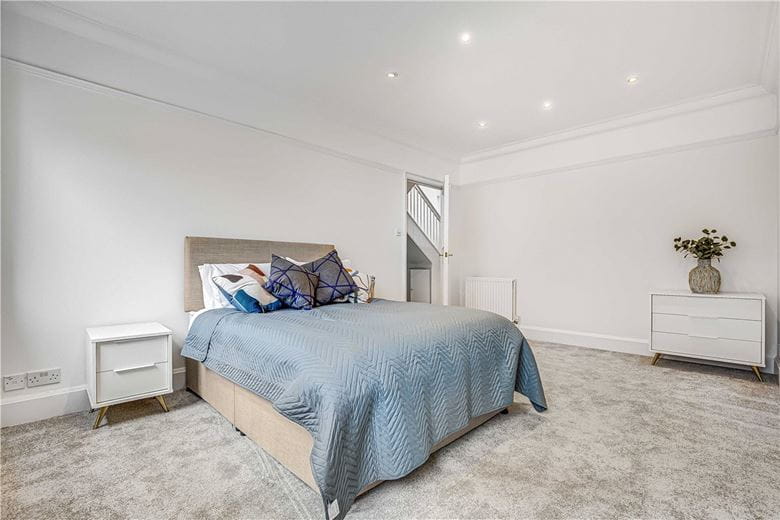 3 bedroom flat, Wimpole Street, Marylebone W1G - Available