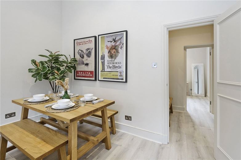 1 bedroom flat, Nottingham Place, London W1U - Available