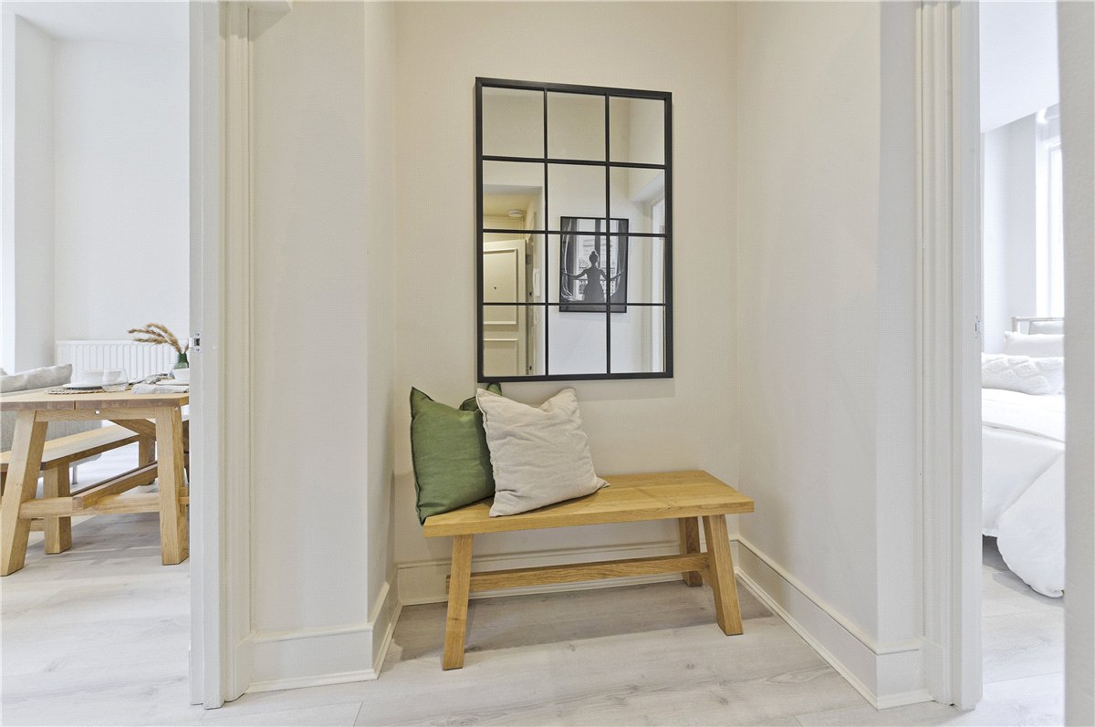 1 bedroom flat, Nottingham Place, London W1U - Available