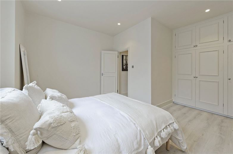 1 bedroom flat, Nottingham Place, London W1U - Available