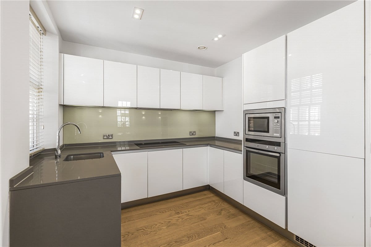 3 bedroom maisonette, Devonshire Street, Marylebone W1G - Available