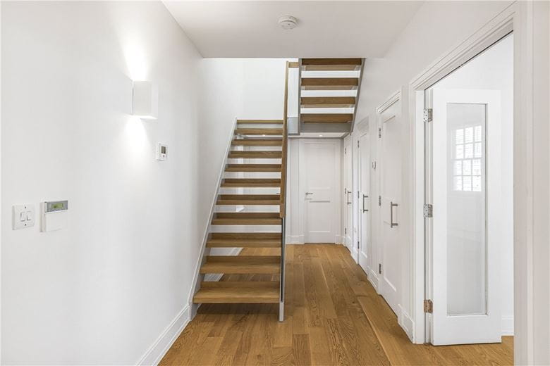 3 bedroom maisonette, Devonshire Street, Marylebone W1G - Available
