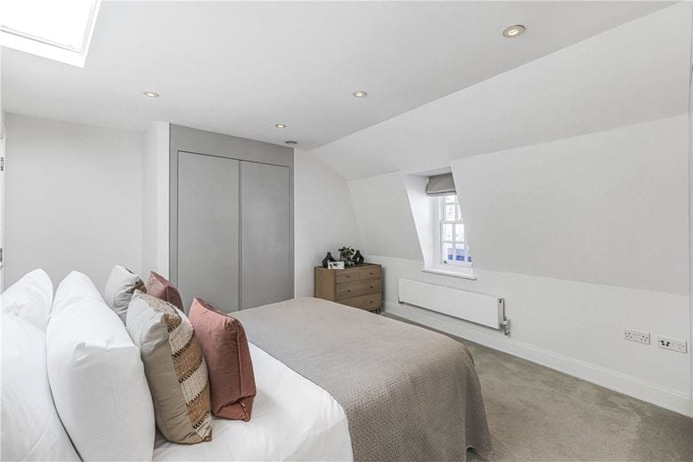 3 bedroom maisonette, Devonshire Street, Marylebone W1G - Available