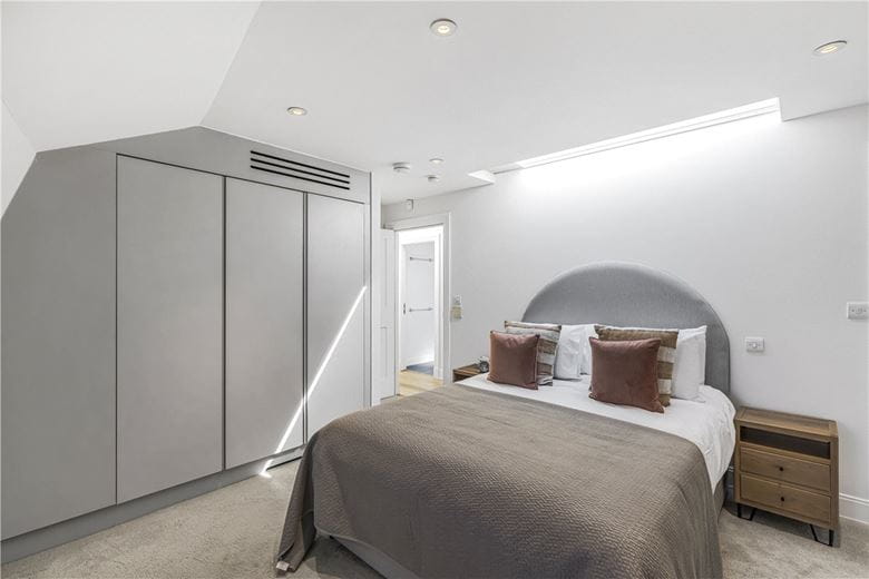 3 bedroom maisonette, Devonshire Street, Marylebone W1G - Available