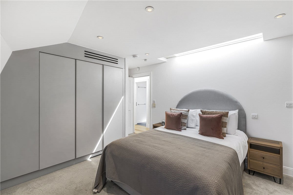 3 bedroom maisonette, Devonshire Street, Marylebone W1G - Available