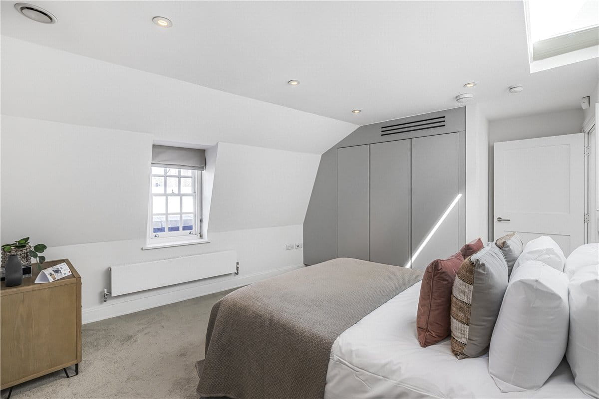 3 bedroom maisonette, Devonshire Street, Marylebone W1G - Available