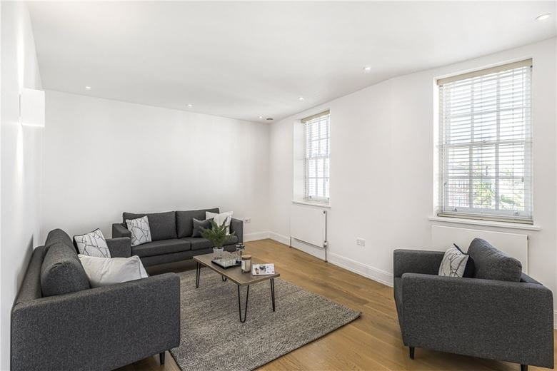 3 bedroom maisonette, Devonshire Street, Marylebone W1G - Available