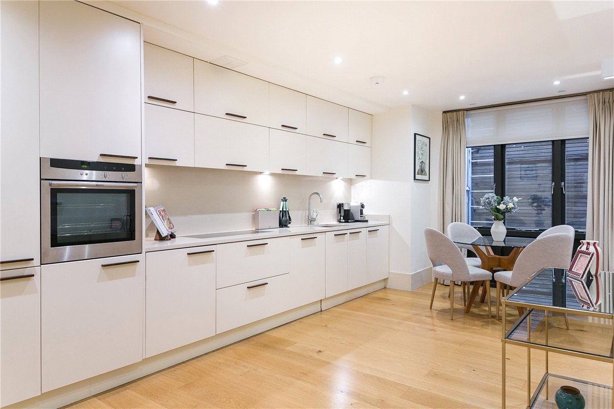 1 bedroom flat, Armitage Apartments, 228 Great Portland Street W1W - Available