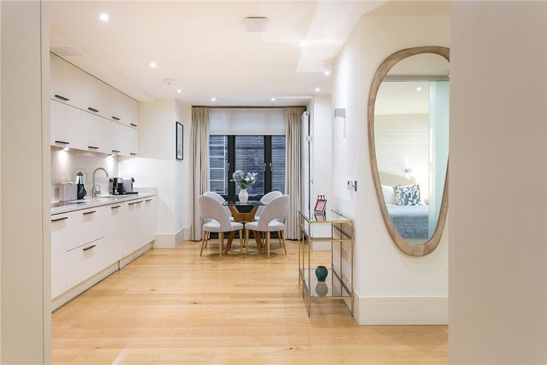 1 bedroom flat, Armitage Apartments, 228 Great Portland Street W1W - Available