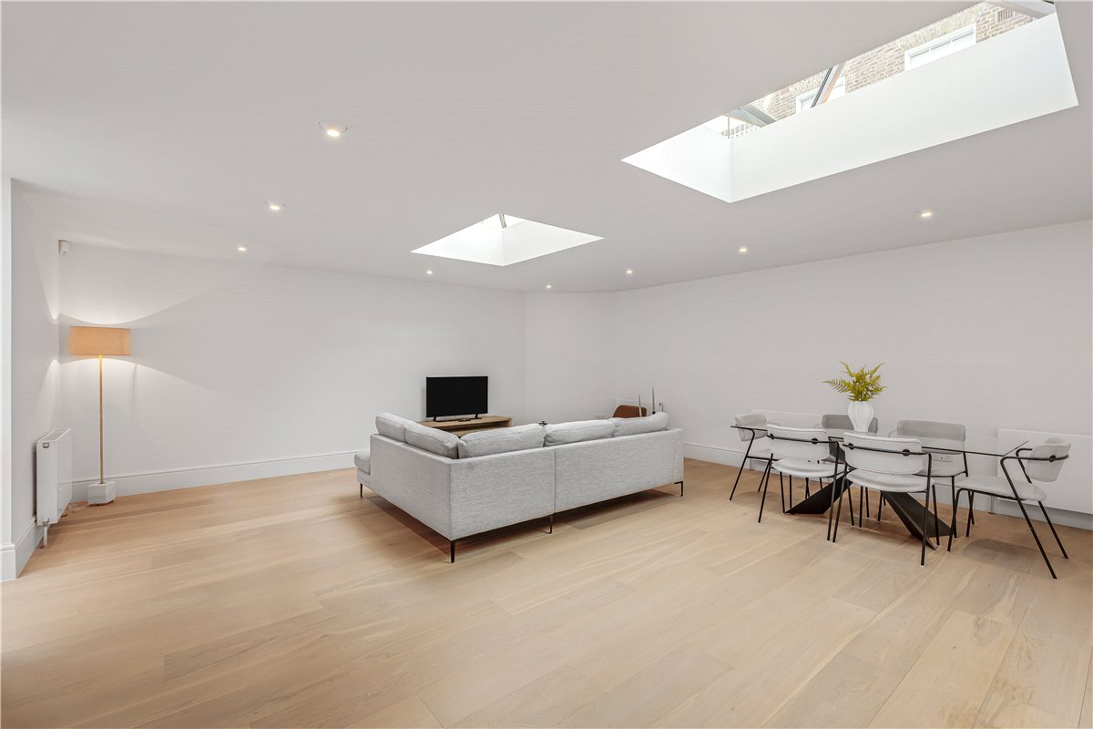 4 bedroom flat, Devonshire Place, Marylebone W1G - Available