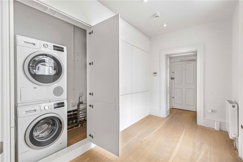 4 bedroom flat, Devonshire Place, Marylebone W1G - Available