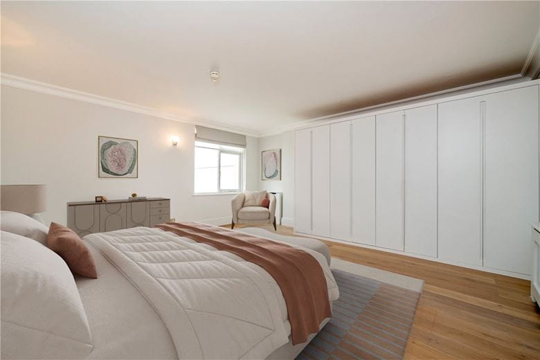 3 bedroom flat, Gloucester Place, London W1U - Available