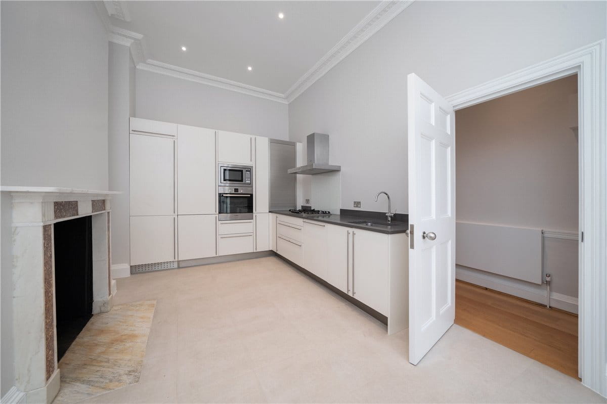 1 bedroom flat, Gloucester Place, London W1U - Available