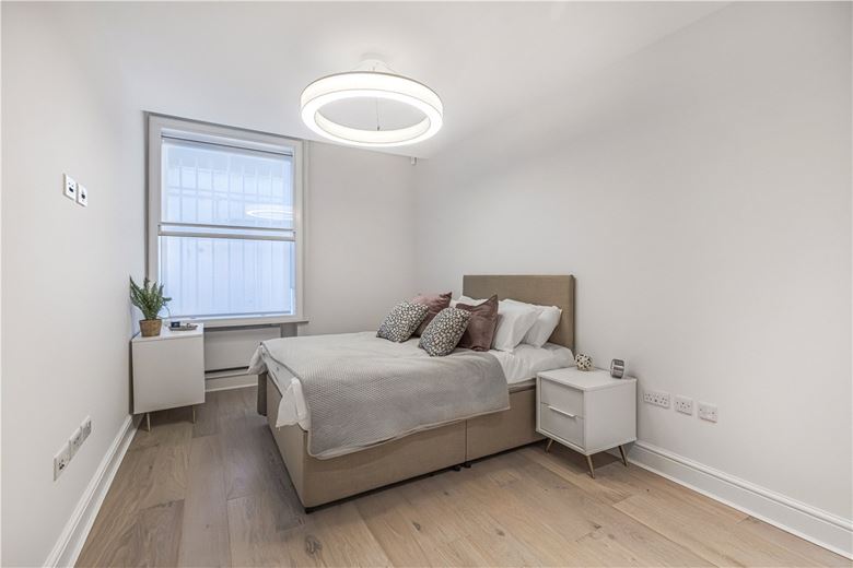 2 bedroom flat, Devonshire Street, Marylebone W1G - Available