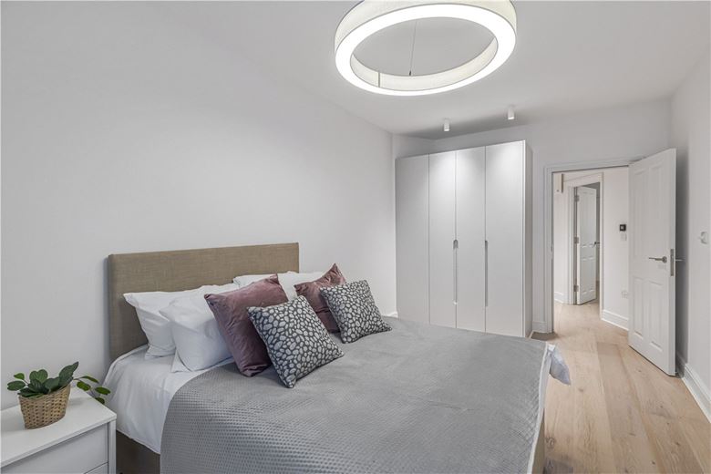 2 bedroom flat, Devonshire Street, Marylebone W1G - Available