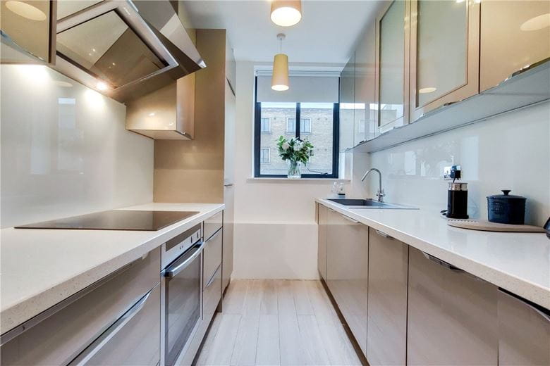 2 bedroom flat, Portland Place, Marylebone W1B - Available