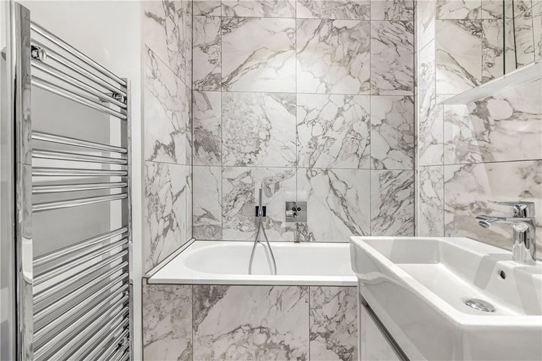 2 bedroom flat, Devonshire Place, Marylebone W1G - Available