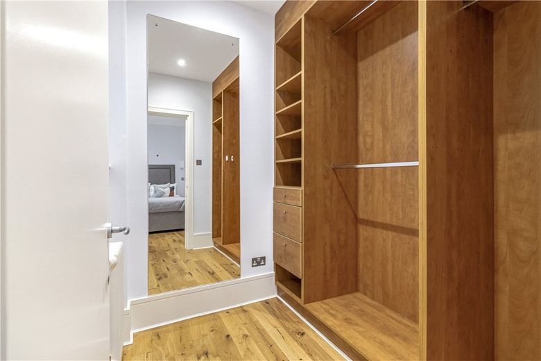 2 bedroom flat, Devonshire Place, Marylebone W1G - Available