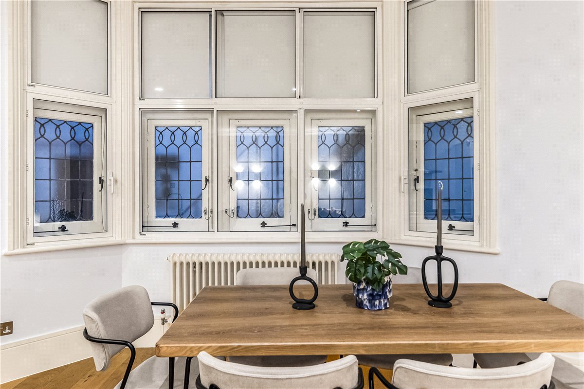 2 bedroom flat, Devonshire Place, Marylebone W1G - Available