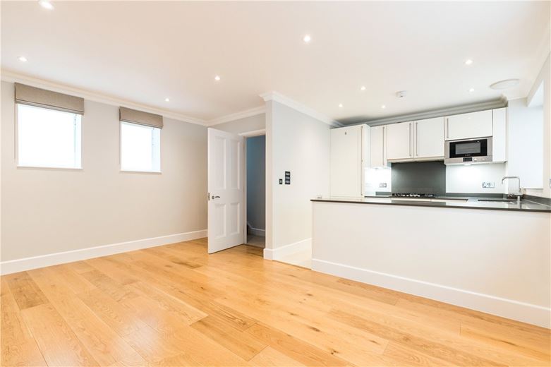 2 bedroom flat, Great Cumberland Place, Marylebone W1H - Available