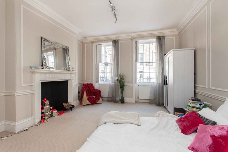1 bedroom flat, Manchester Street, Marylebone W1U - Available