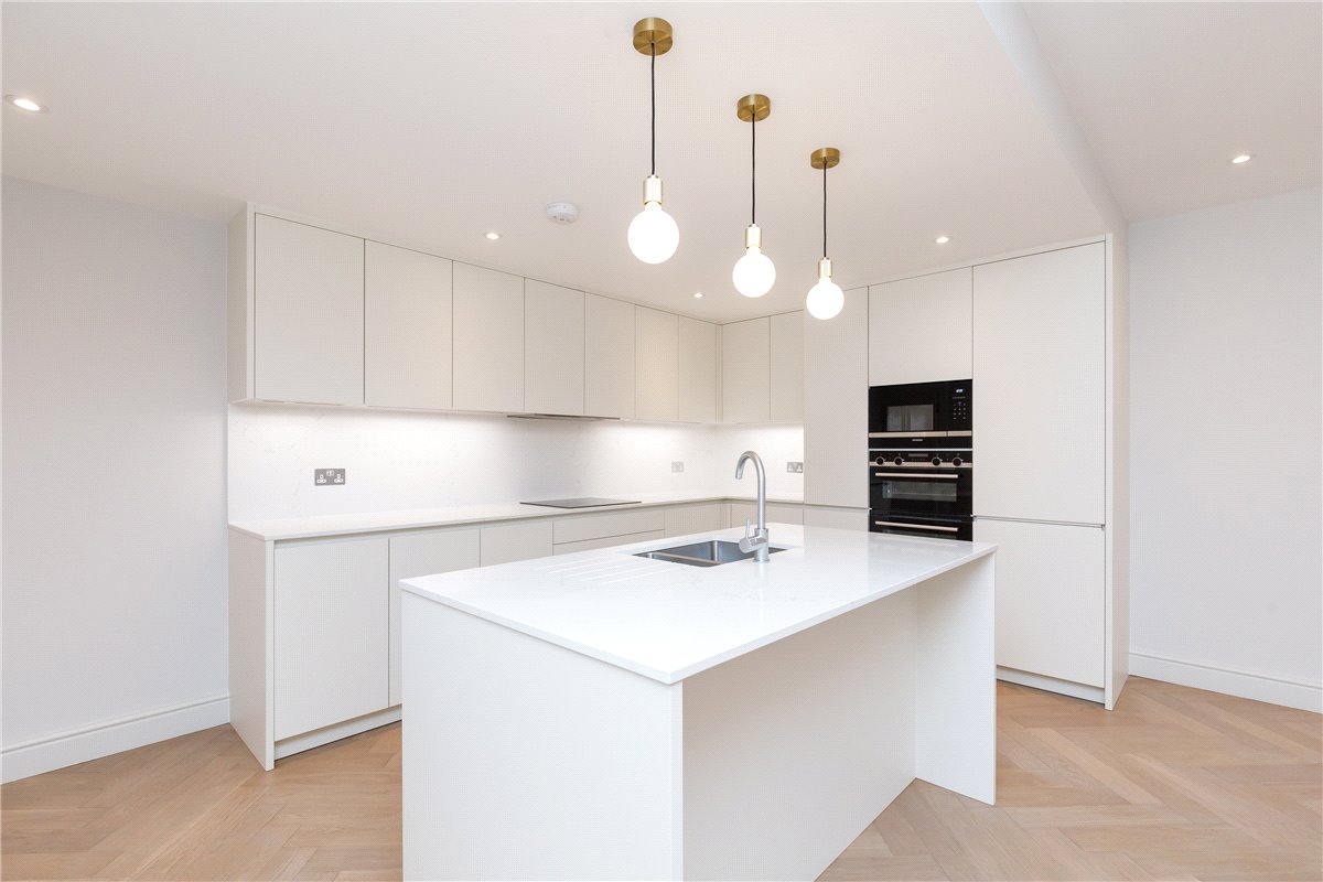 3 bedroom flat, Bryanston Square, Marylebone W1H - Available