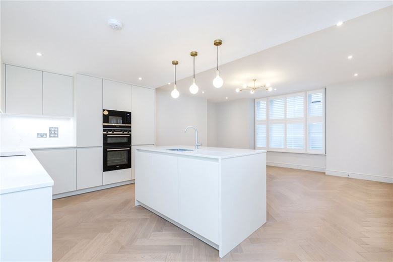 3 bedroom flat, Bryanston Square, Marylebone W1H - Available