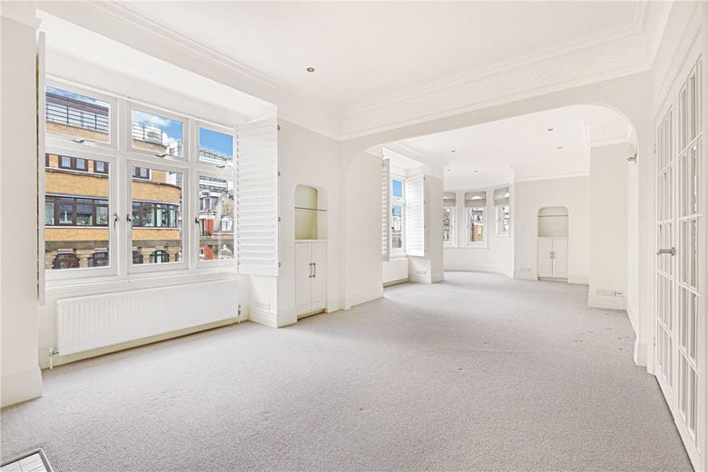3 bedroom flat, New Cavendish Street, Marylebone W1W - Available