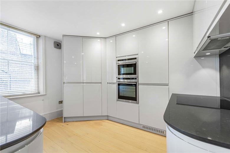 2 bedroom flat, Wimpole Street, Marylebone W1G - Available