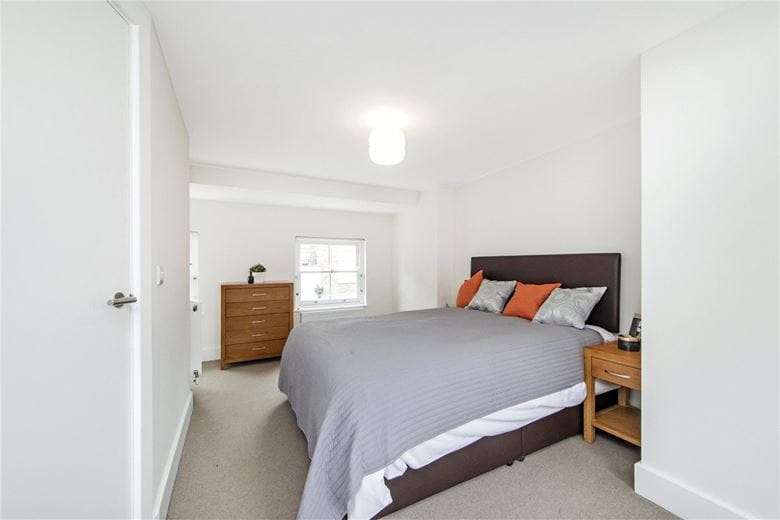 2 bedroom flat, Thayer Street, London W1U - Available